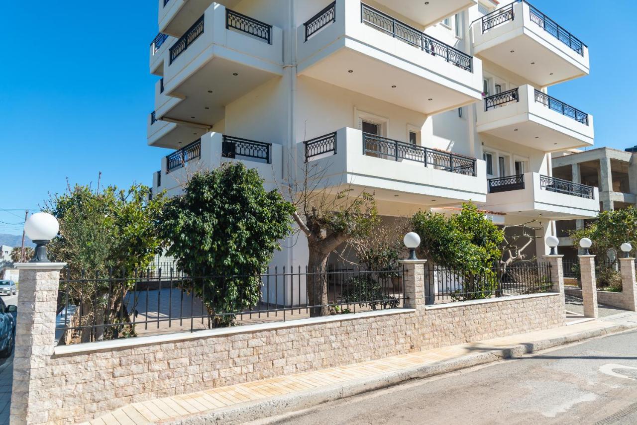 Bluewind Apartments - Near The Sea Kissamos Bagian luar foto