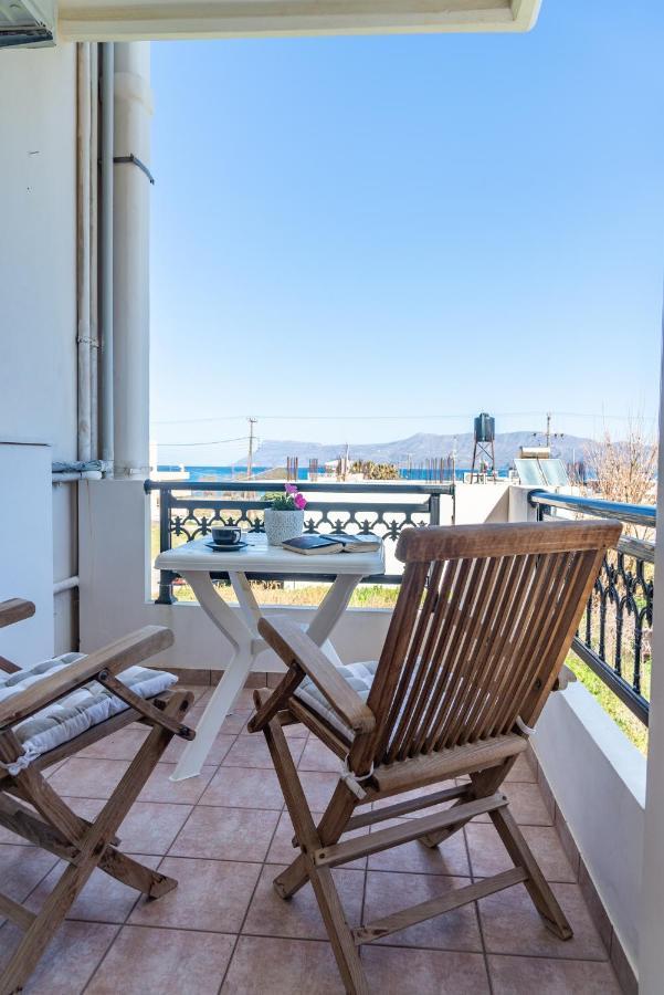 Bluewind Apartments - Near The Sea Kissamos Bagian luar foto