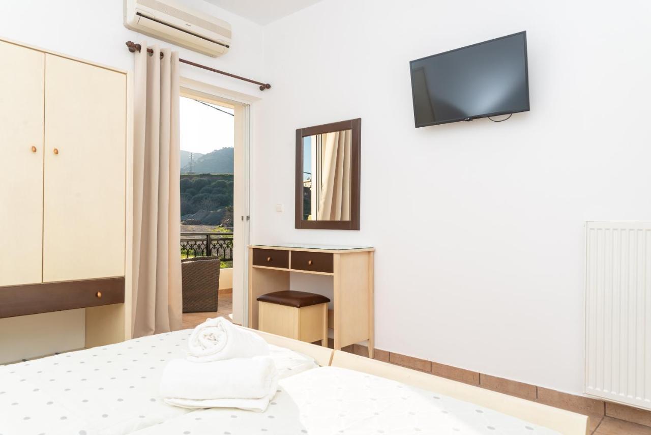 Bluewind Apartments - Near The Sea Kissamos Bagian luar foto